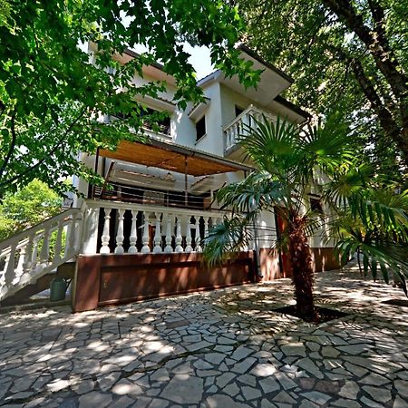 Apartments Karmelic Malinska Exterior foto